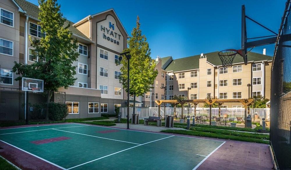 Hyatt House Herndon/Reston Exterior photo