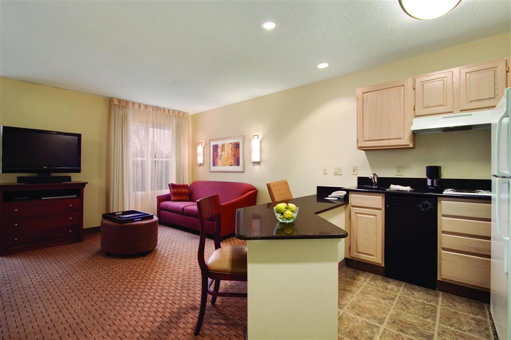 Hyatt House Herndon/Reston Room photo